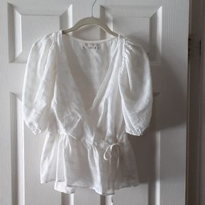 Cute wrap blouse sz M